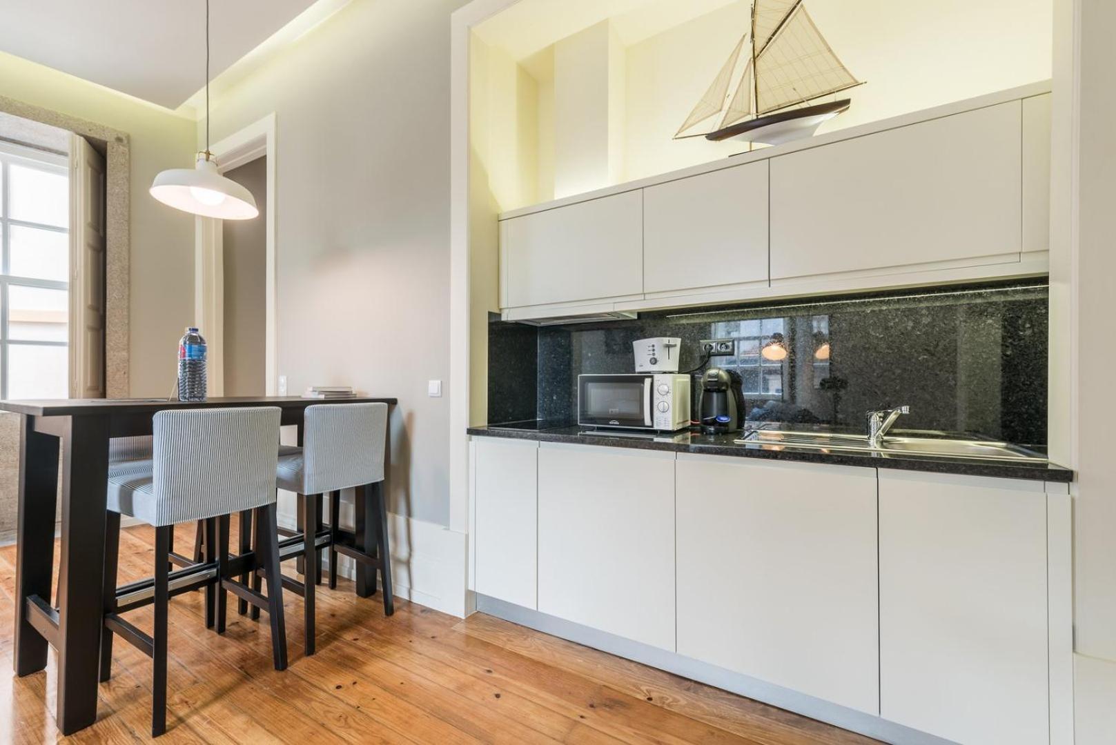 Апартаменты Guestready - Chic Retreat In The Heart Of Порту Экстерьер фото