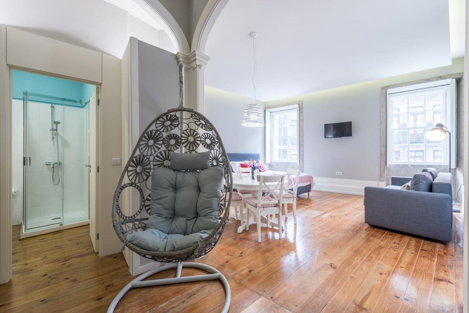 Апартаменты Guestready - Chic Retreat In The Heart Of Порту Экстерьер фото