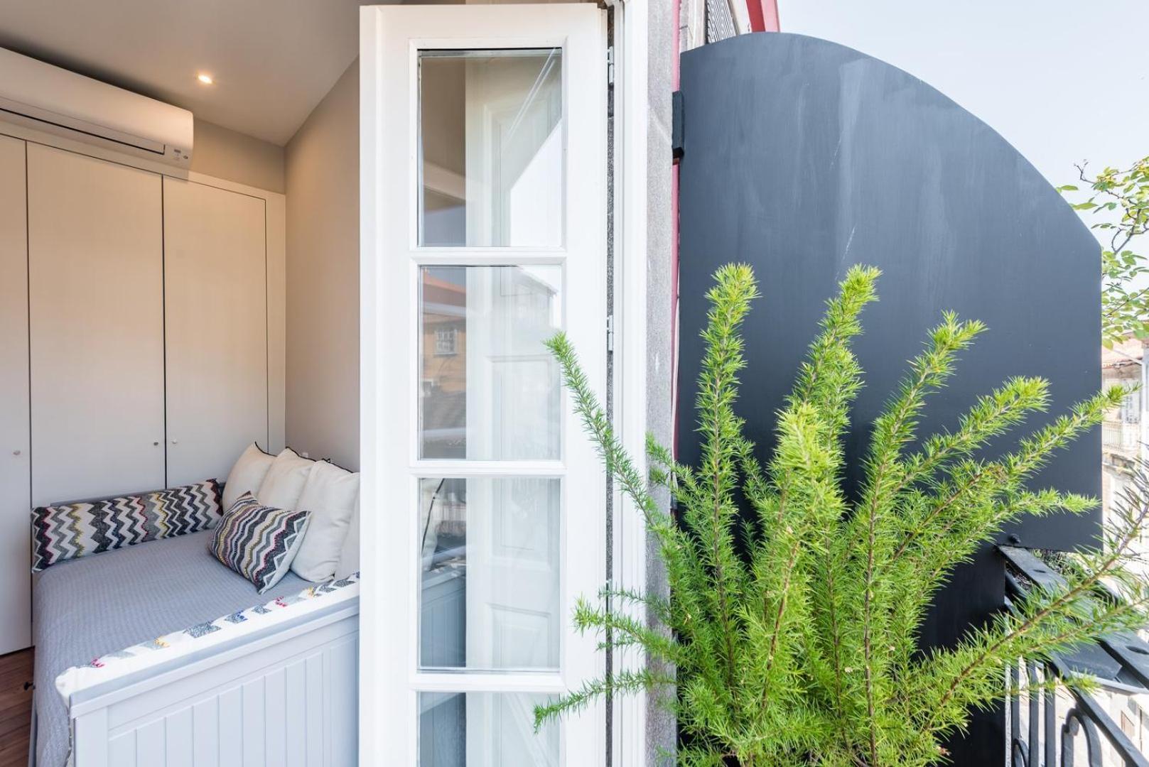 Апартаменты Guestready - Chic Retreat In The Heart Of Порту Экстерьер фото