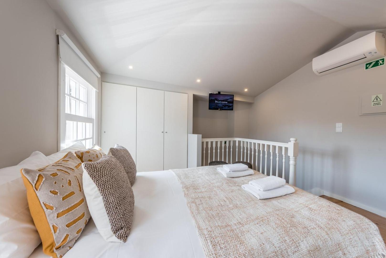 Апартаменты Guestready - Chic Retreat In The Heart Of Порту Экстерьер фото