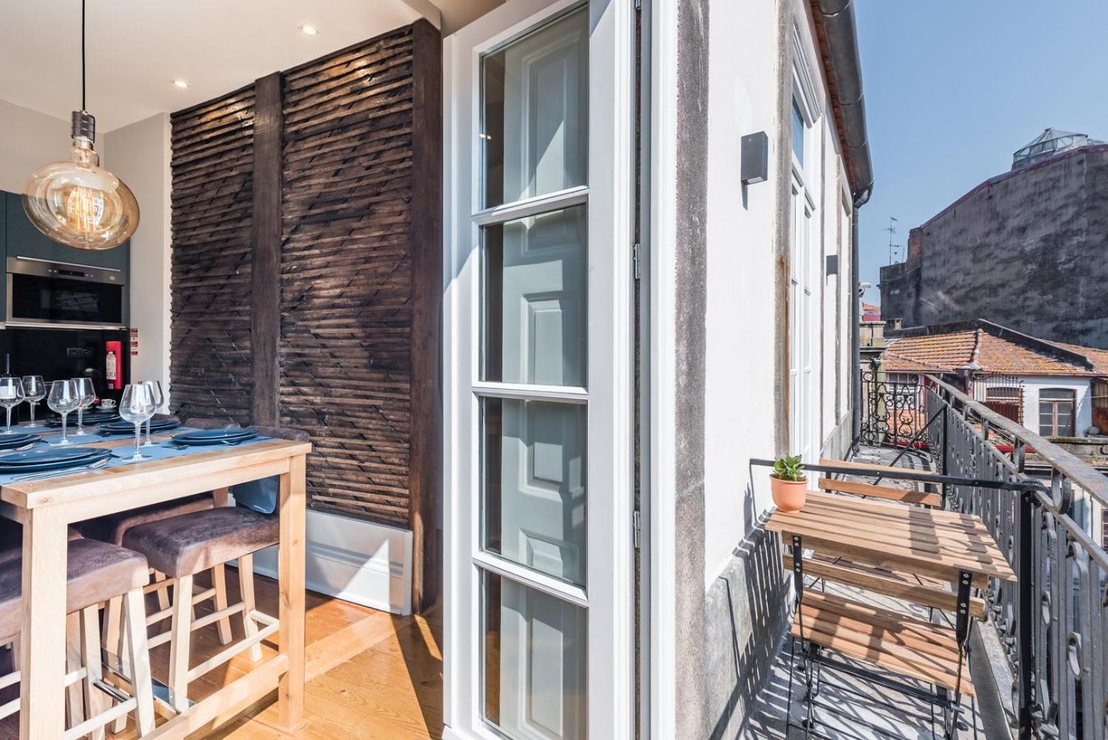 Апартаменты Guestready - Chic Retreat In The Heart Of Порту Экстерьер фото